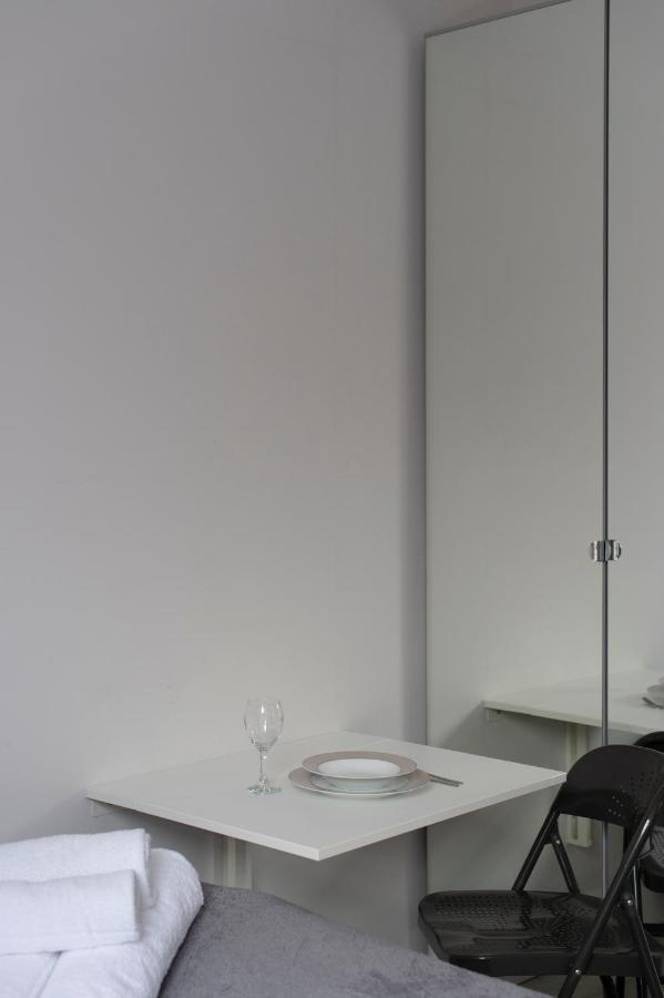 Fabulous In Superb Location Apartment London