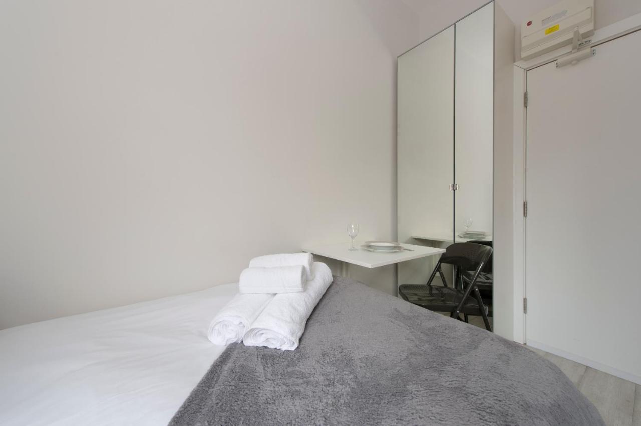 Fabulous In Superb Location * London
