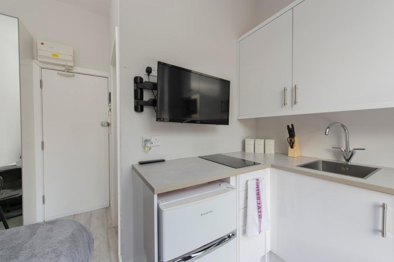 Fabulous In Superb Location * London